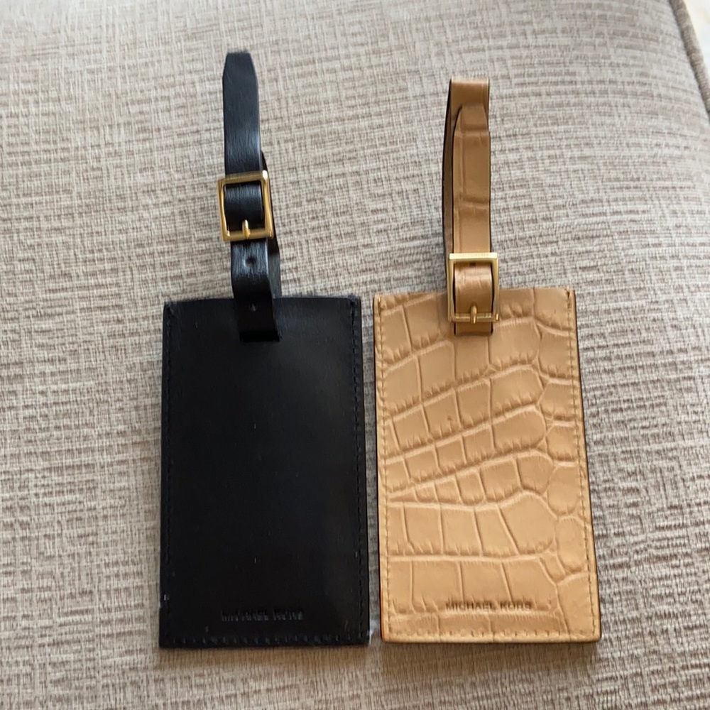 Michael kors Set of leather tags